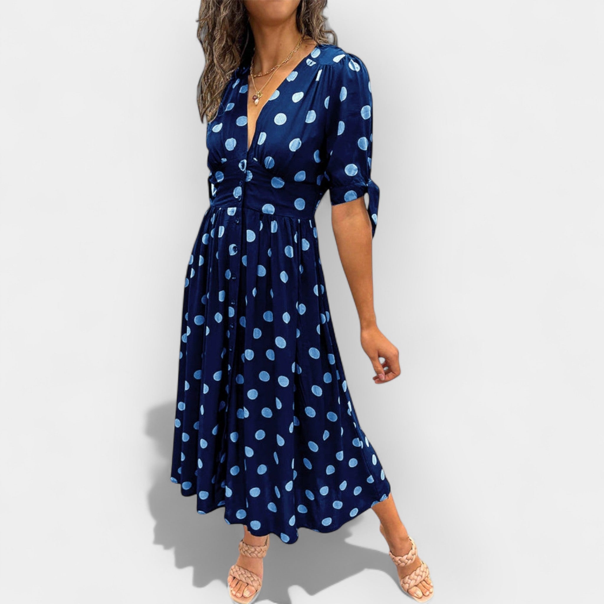 Φόρεμα με Πουά και Κομψές Λεπτομέρειες