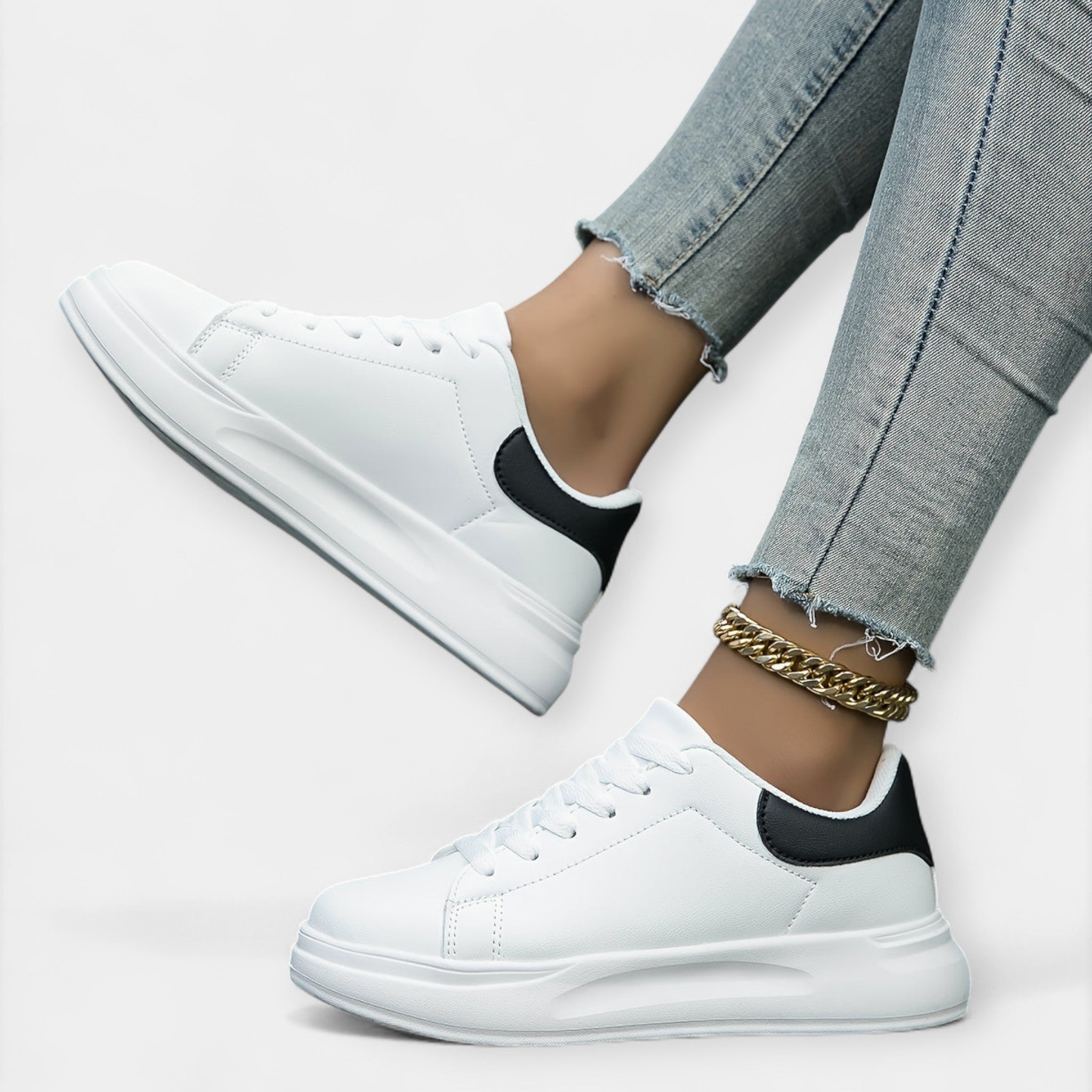 Sneakers de Piel Blancos