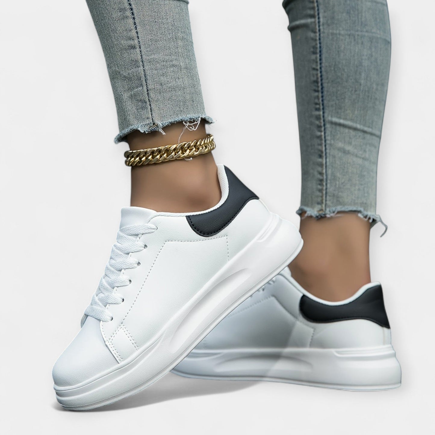 Sneakers de Piel Blancos