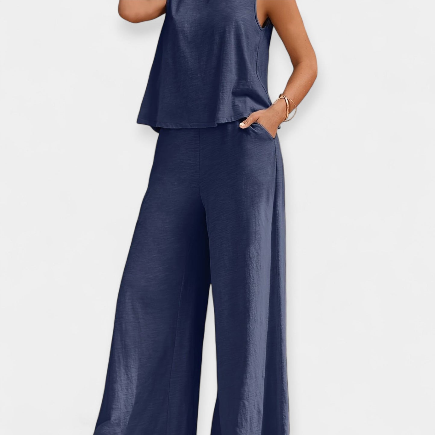 Conjunto con top suelto y pantalón ancho
