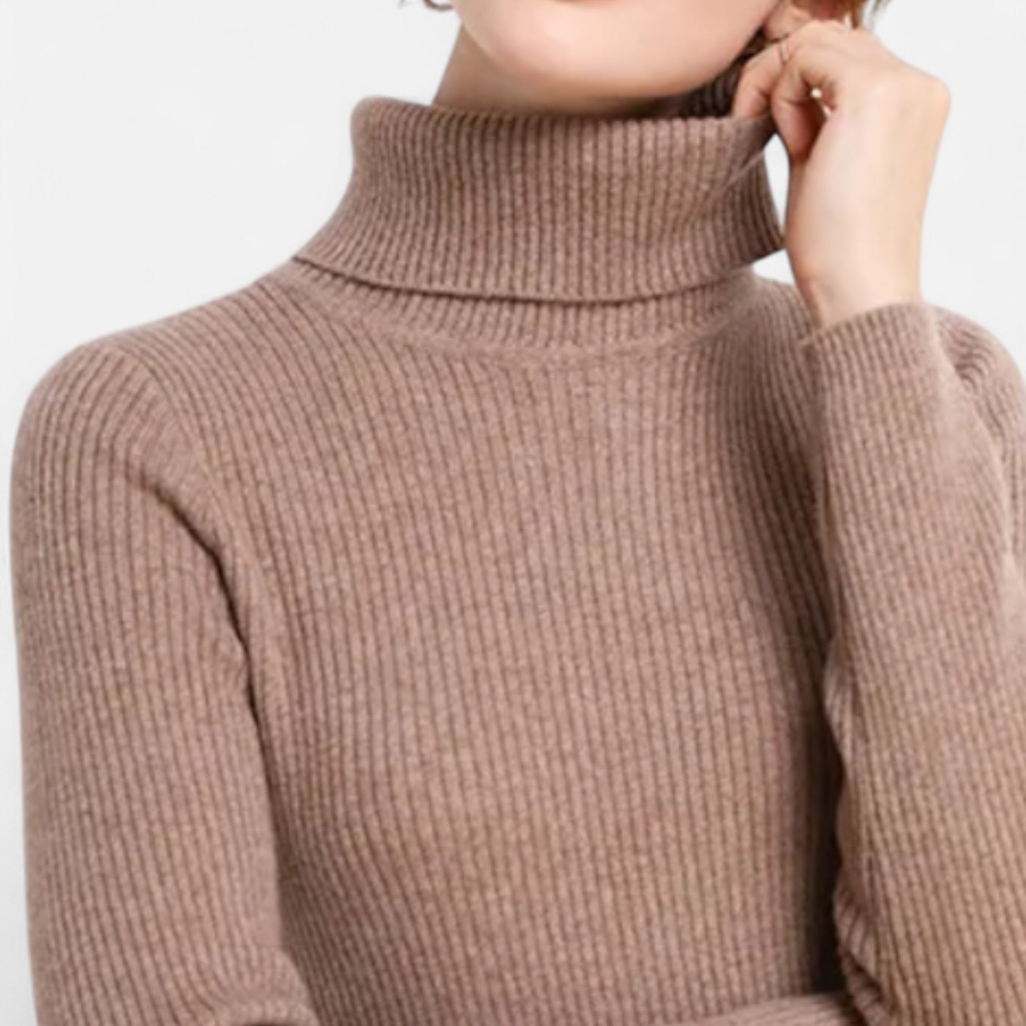 Jersey Cuello Alto Mujer Elegancia Atemporal en Cachemira