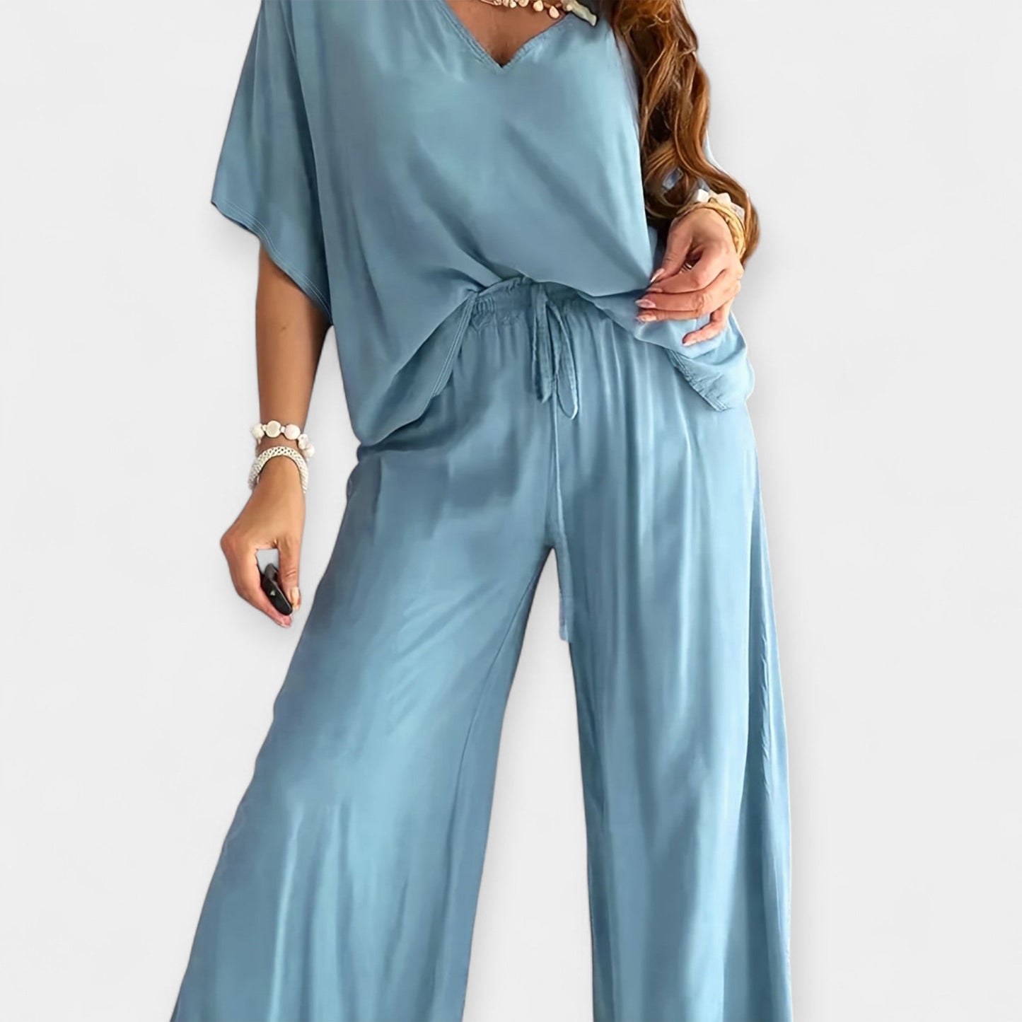 Conjunto ligero con pantalón ancho y blusa suelta